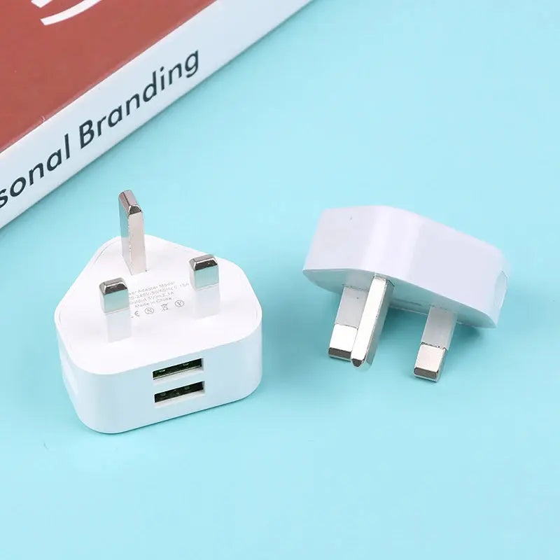 Universal UK Plug 3 Pin Wall Charger Adapter With 1/2 USB Ports Charging For Iphone 11 For Huawei Charging Charger Cloud Core
